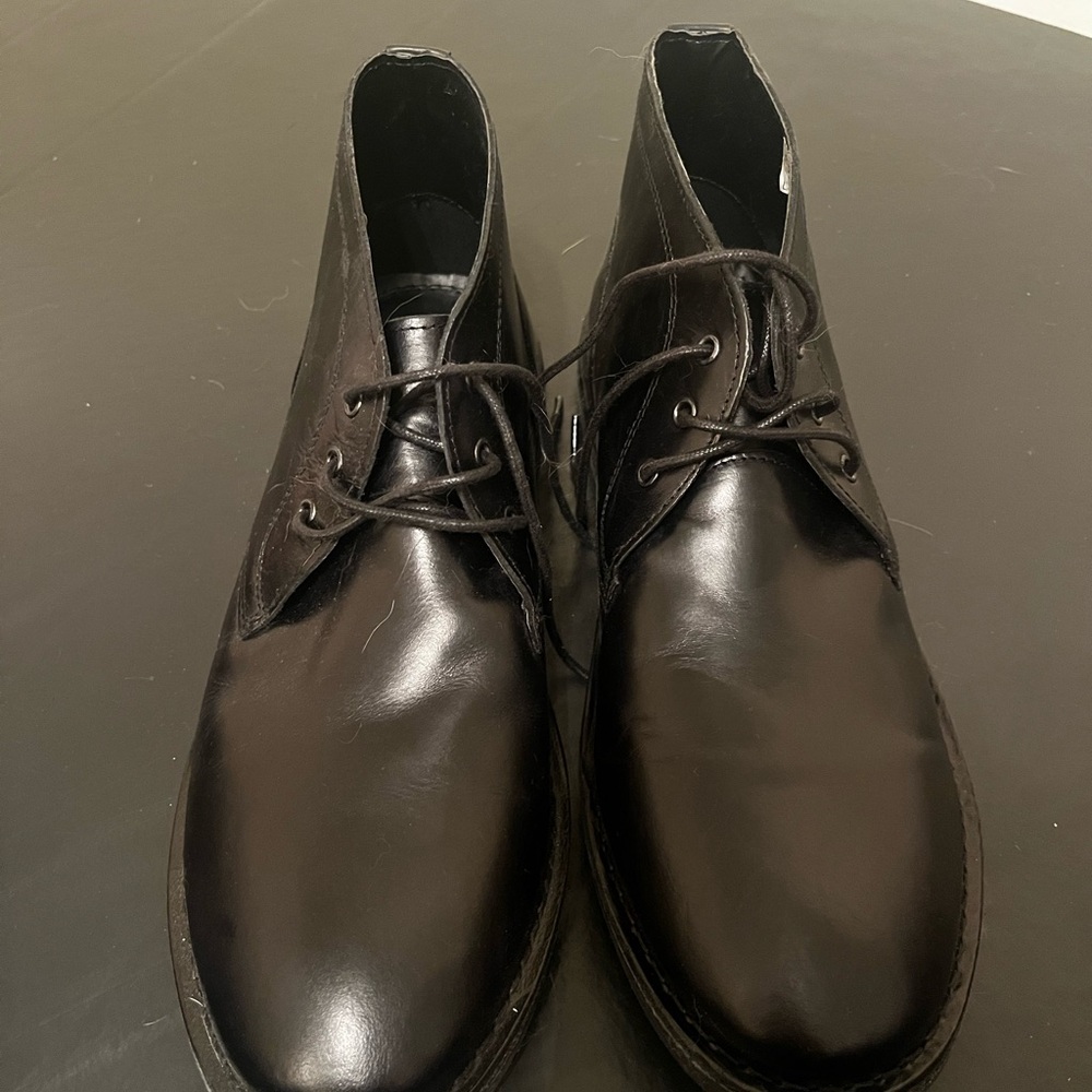 Crown Vintage Black Leather Chukka Boots NWOT